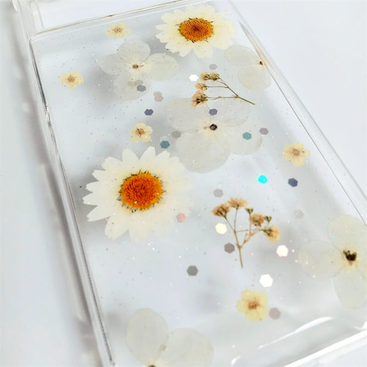 White Daisy Hydrangea | Pressed Flowers Google Bumper Case