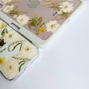 Matching Case | White Dried Flowers Tablet Case