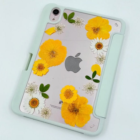 Yellow & White Daisies Tablet Case | iPad Pro | Air 4 5 | Mini 6 | Tab S6/7/8