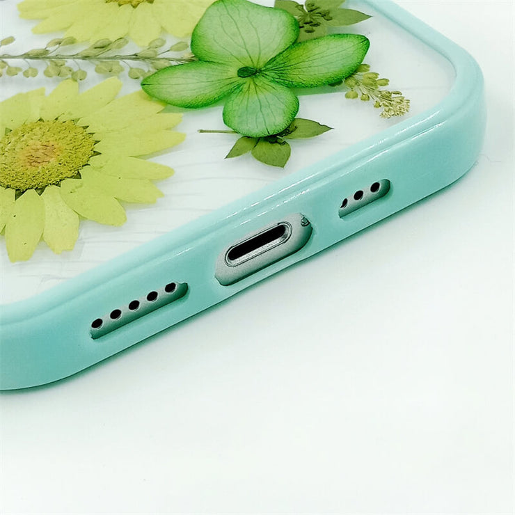 Lagotis Hydrangea Daisies | with Lanyard | with Magsafe | Colorful Border Case