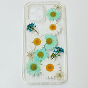 White Green Daisies | with Built-in Magnets | MagSafe | with Camera Lens Protection