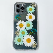 White Green Daisies | with Built-in Magnets | MagSafe | with Camera Lens Protection