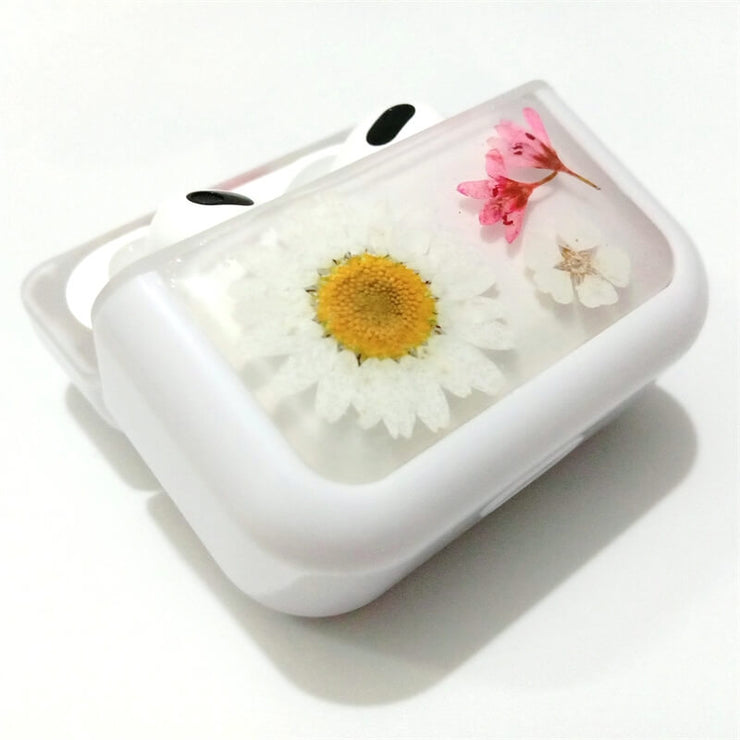 White Daisy Sorbaria Sorbifolia | Pressed Real Flower | Resin | AirPods