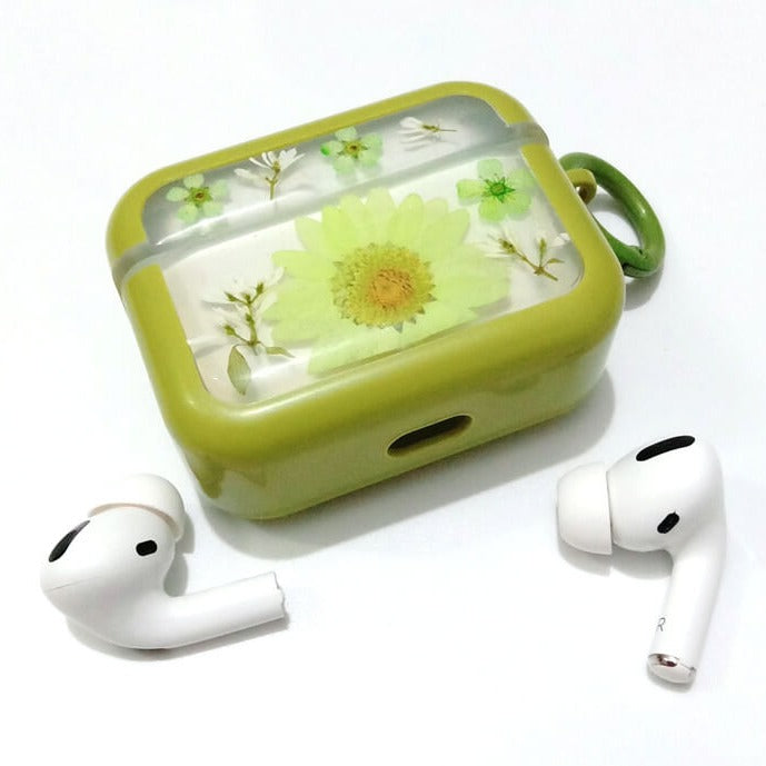 Green Daisy Sorbaria Sorbifolia | Pressed Real Flower | Resin | AirPods