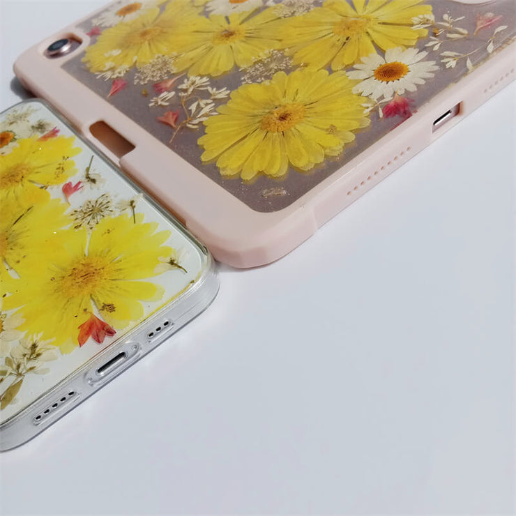 Matching Case | White Yellow Big Dried Flowers Tablet Case